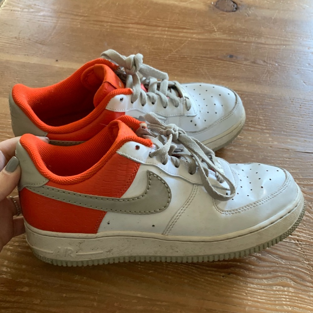 Women’s sneakers